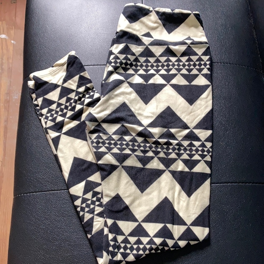 —One size LuLaRoe leggings